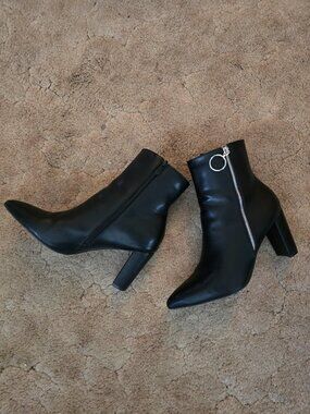 Women’s Chunky Heel Ankle Booties | Pointed Toe Short Boots